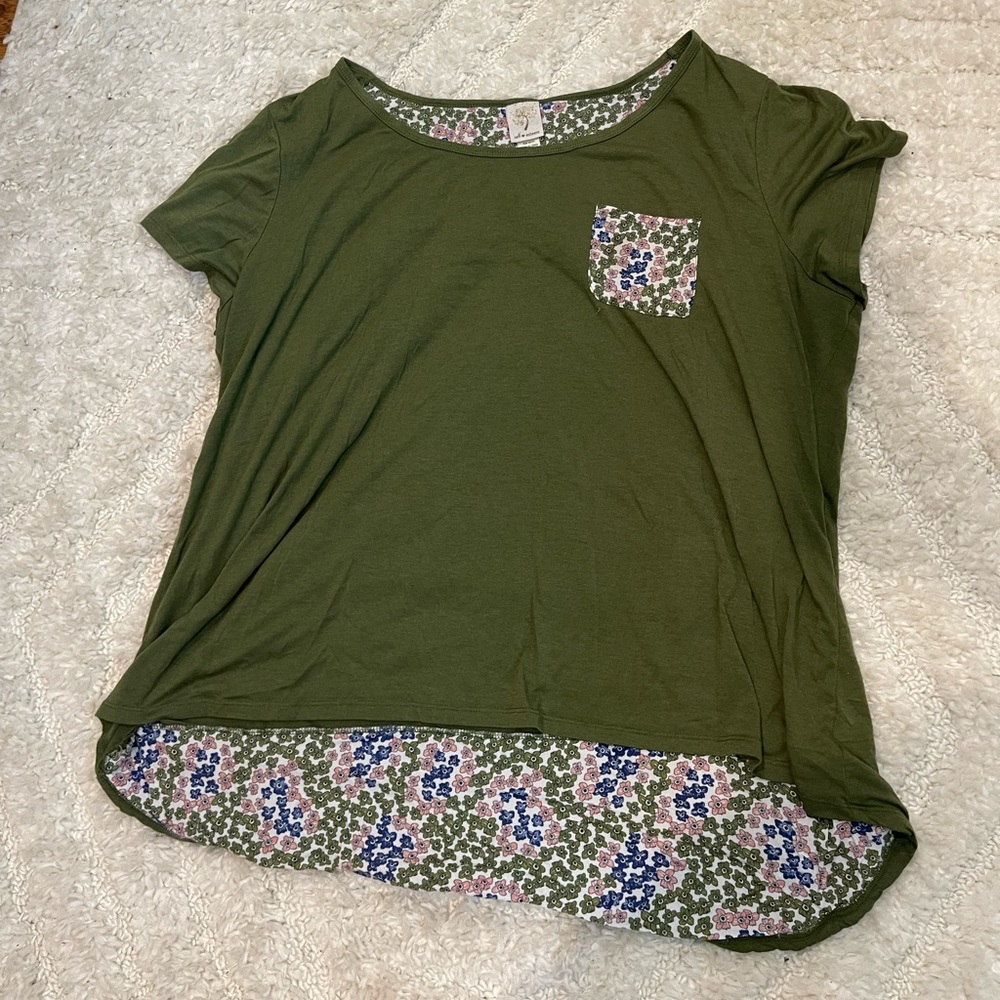 Green high low shirt